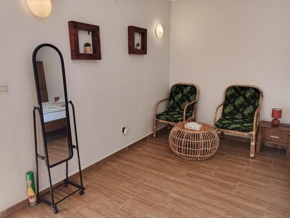 L'Oasis Guesthouse Cotonou Eksteriør billede