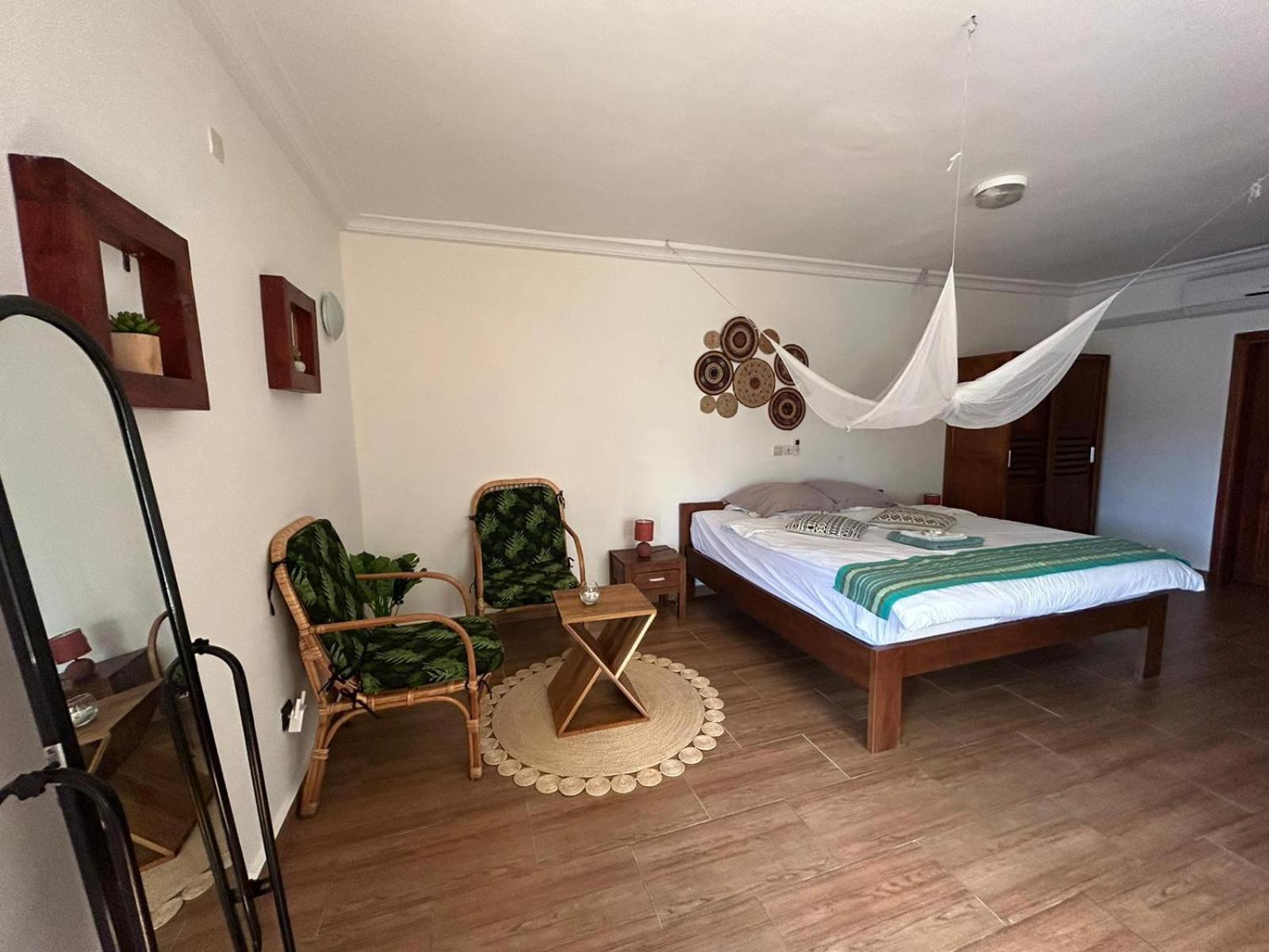 L'Oasis Guesthouse Cotonou Eksteriør billede